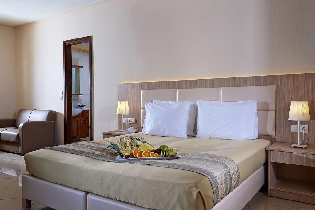 St Constantin Hotel กูเวส ภายนอก รูปภาพ